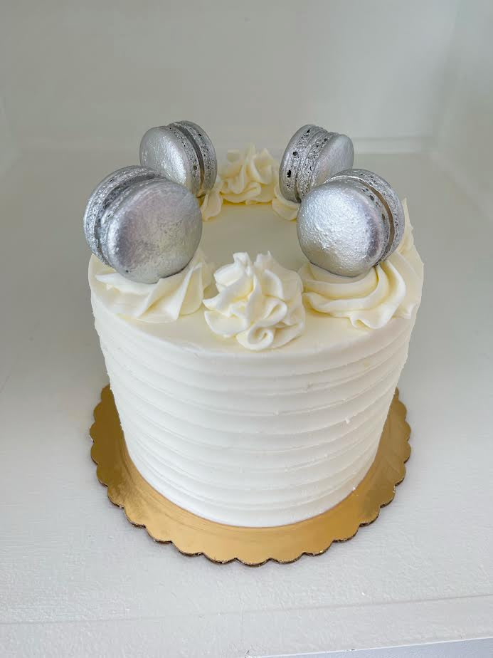 6" 12 Serving Buttercream Silver Macaron Vanilla Cake