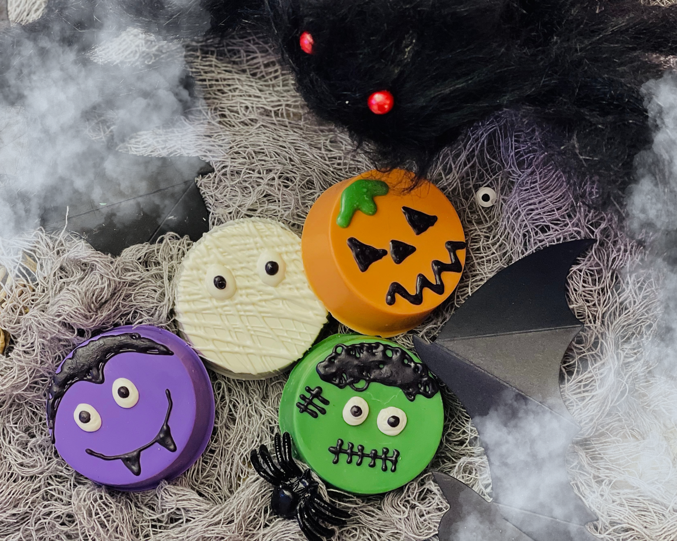 HALLOWEEN: OREOS, RICE KRISPY TREATS, PRETZELS