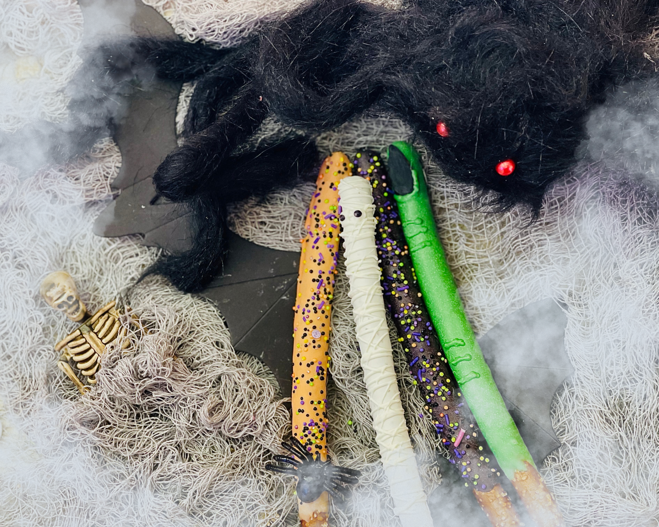 HALLOWEEN: OREOS, RICE KRISPY TREATS, PRETZELS