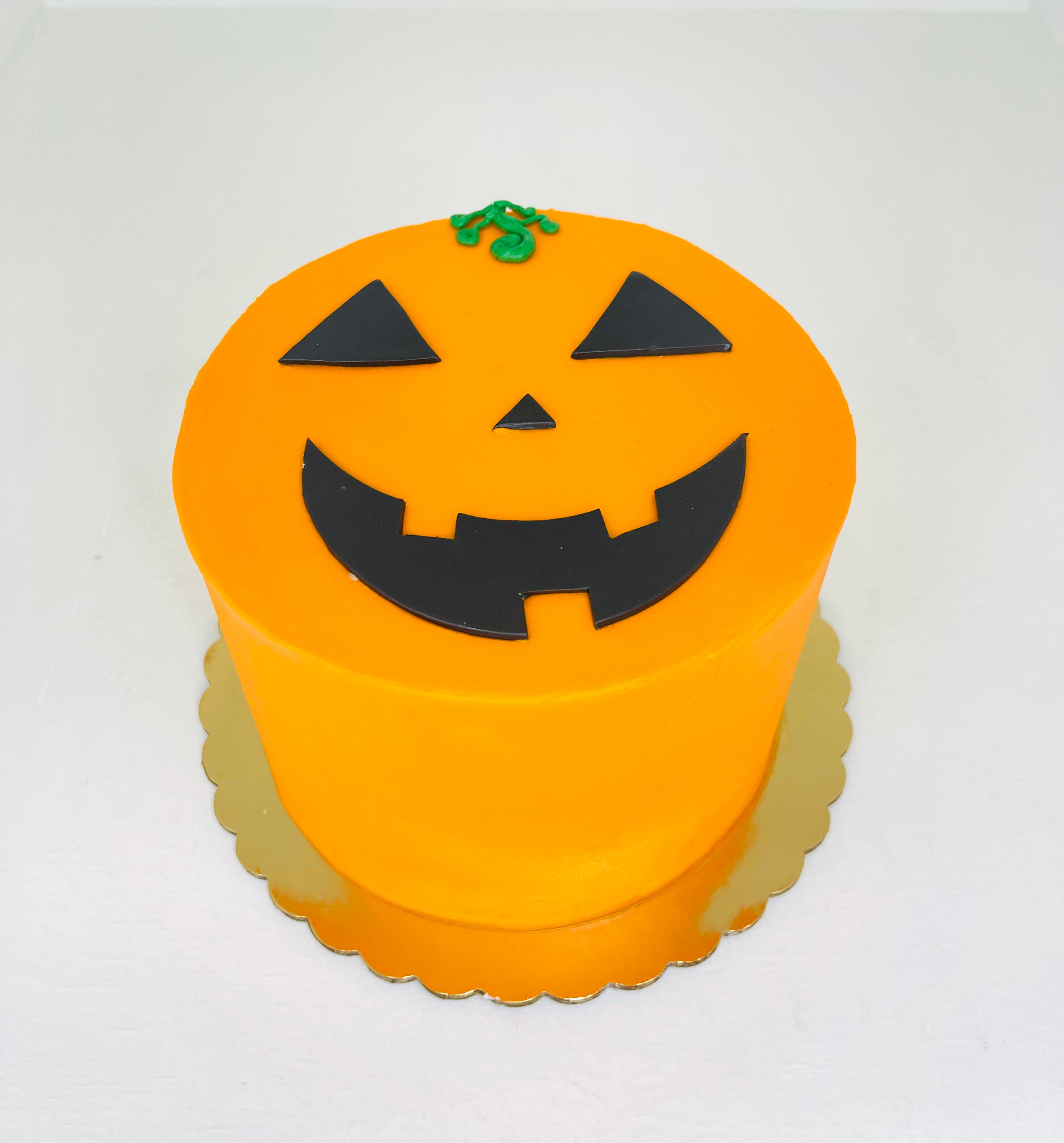 6" 12 Serving Jack O Lantern Cake