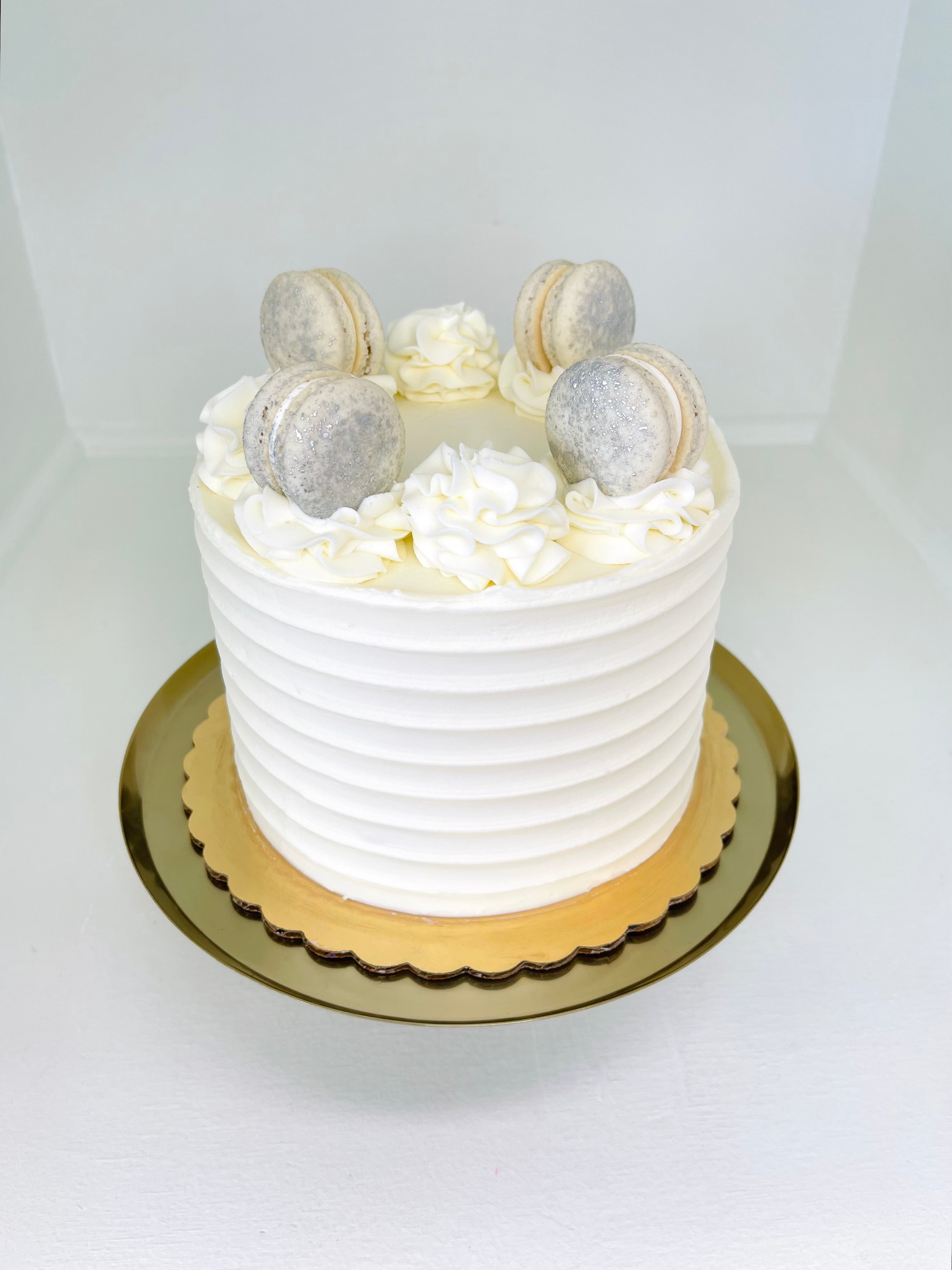 CAKE - 6" 12 Servings - Buttercream Macaron Cake Silver - Vanilla