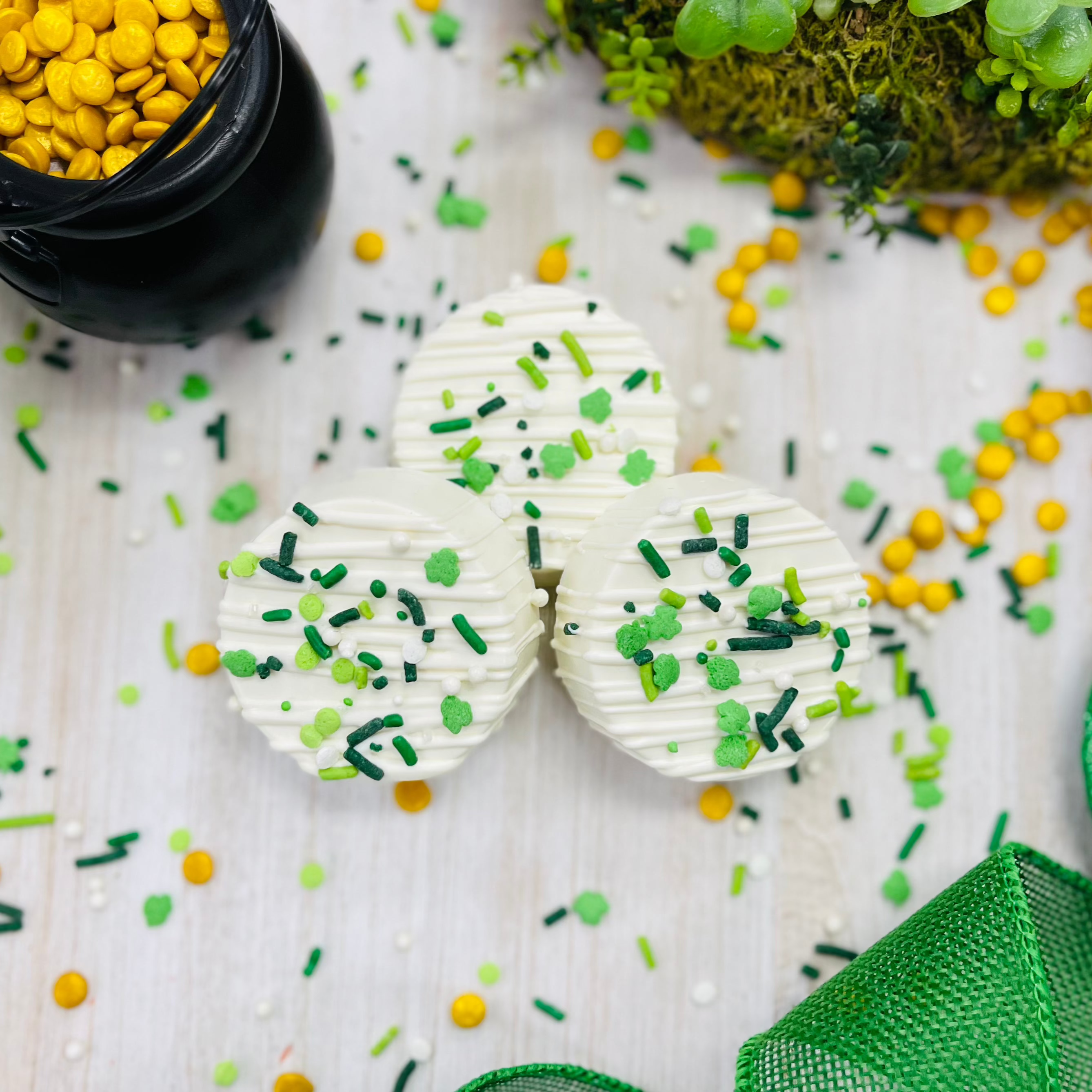 St Patricks Day Chocolate Covered Oreos