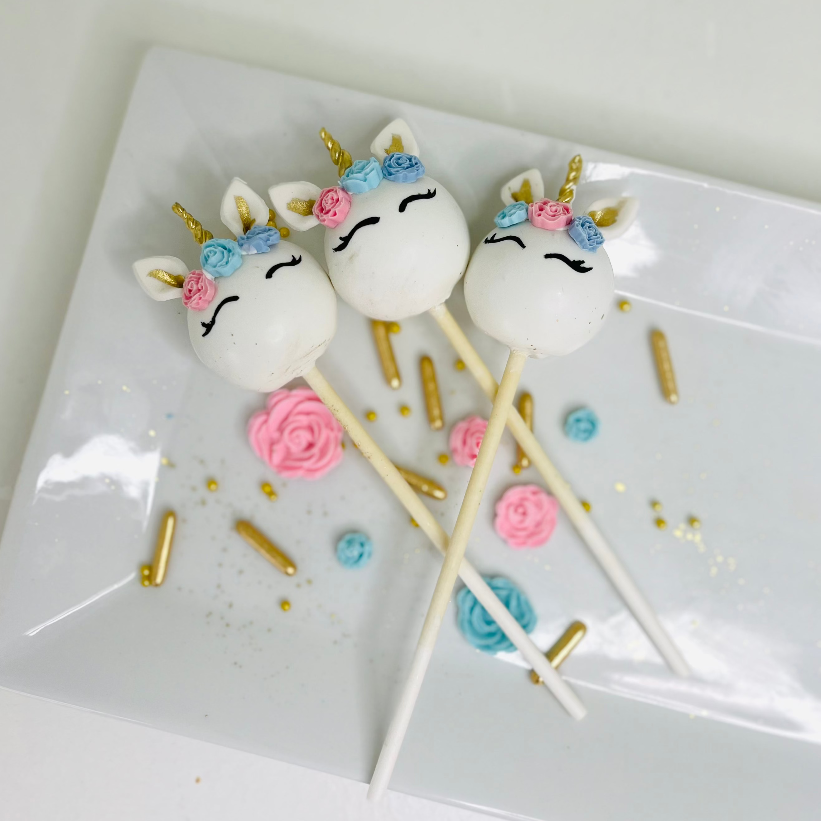 Unicorn Cake Pops