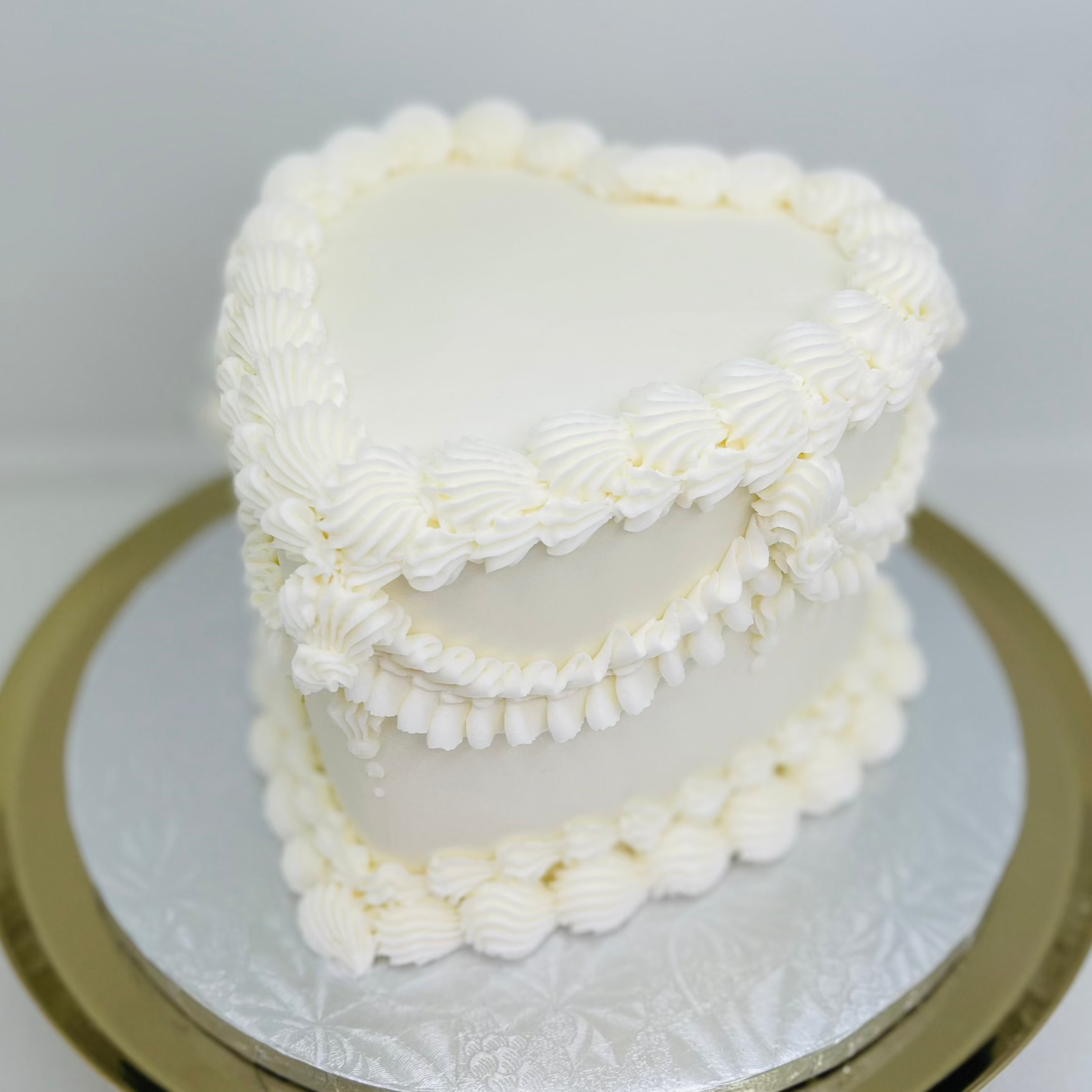 Vintage Lace Heart White Red Velvet Cake