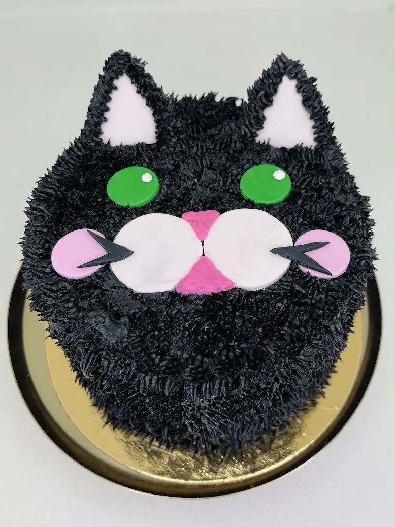 CAKE - 6" 12 Servings - Cat Black w/ Chocolate Buttercream - Vanilla